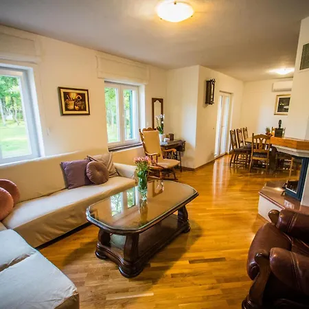 Villa Holiday 'old Oak' - With Pool, Garden With Fresh Vegetables And Private Forrest! *