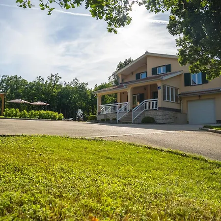 Villa Holiday 'old Oak' - With Pool, Garden With Fresh Vegetables And Private Forrest!
